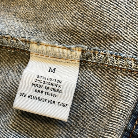 Romeo & Juliet Couture denim medium women’s metal studded vest with raw arm edge - Picture 11 of 11